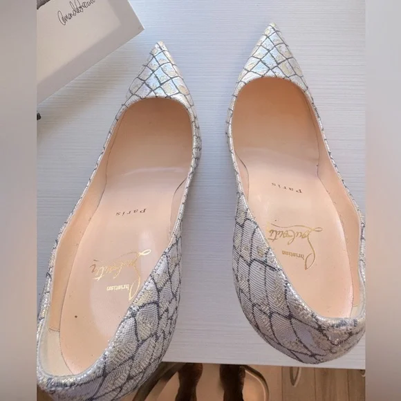 Lightly worn, Christian Louboutin Decollette 100mm heels